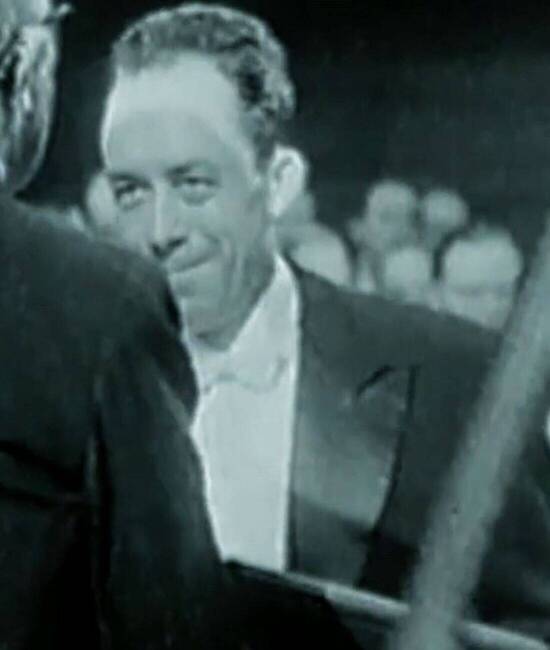 Albert Camus bei der Preisverleihung des Literaturnobelpreises