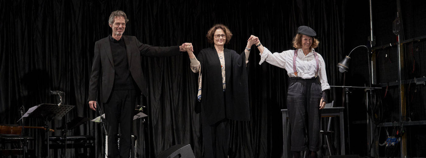 "Der Ausflug der toten Mädchen" im Theaterhaus Stuttgart Foto: Christoph Helhake